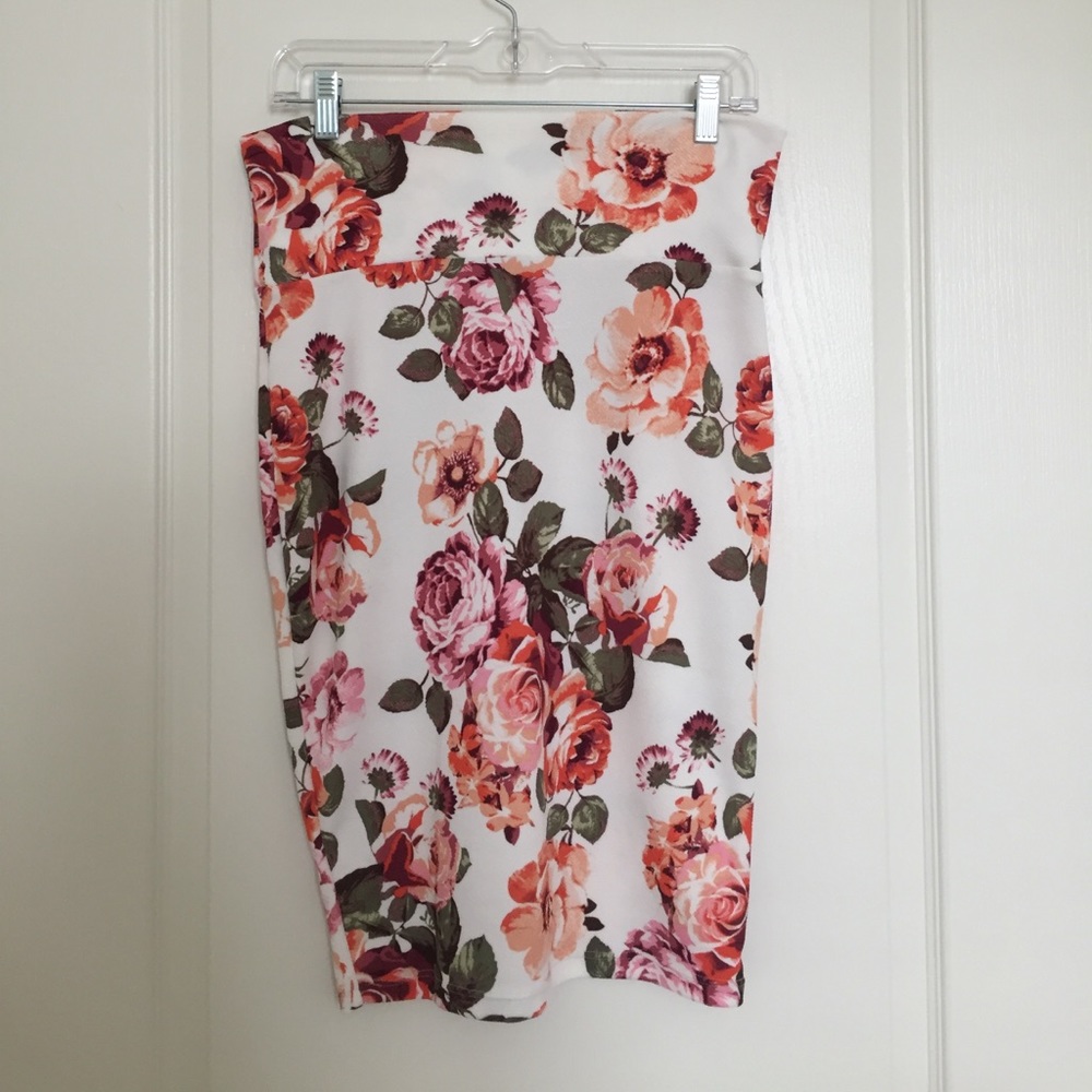 Pink Floral Knee-length Skirt